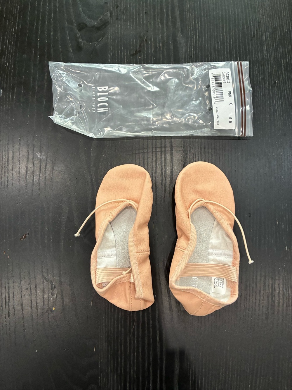 NWT Bloch Kids Ballet Slippers in Peach Pink